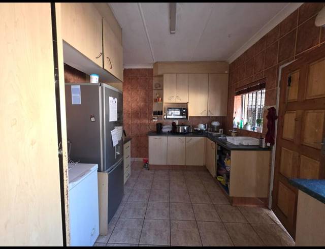 3 BEDROOM HOUSE FOR SALE IN RAVENSKLIP